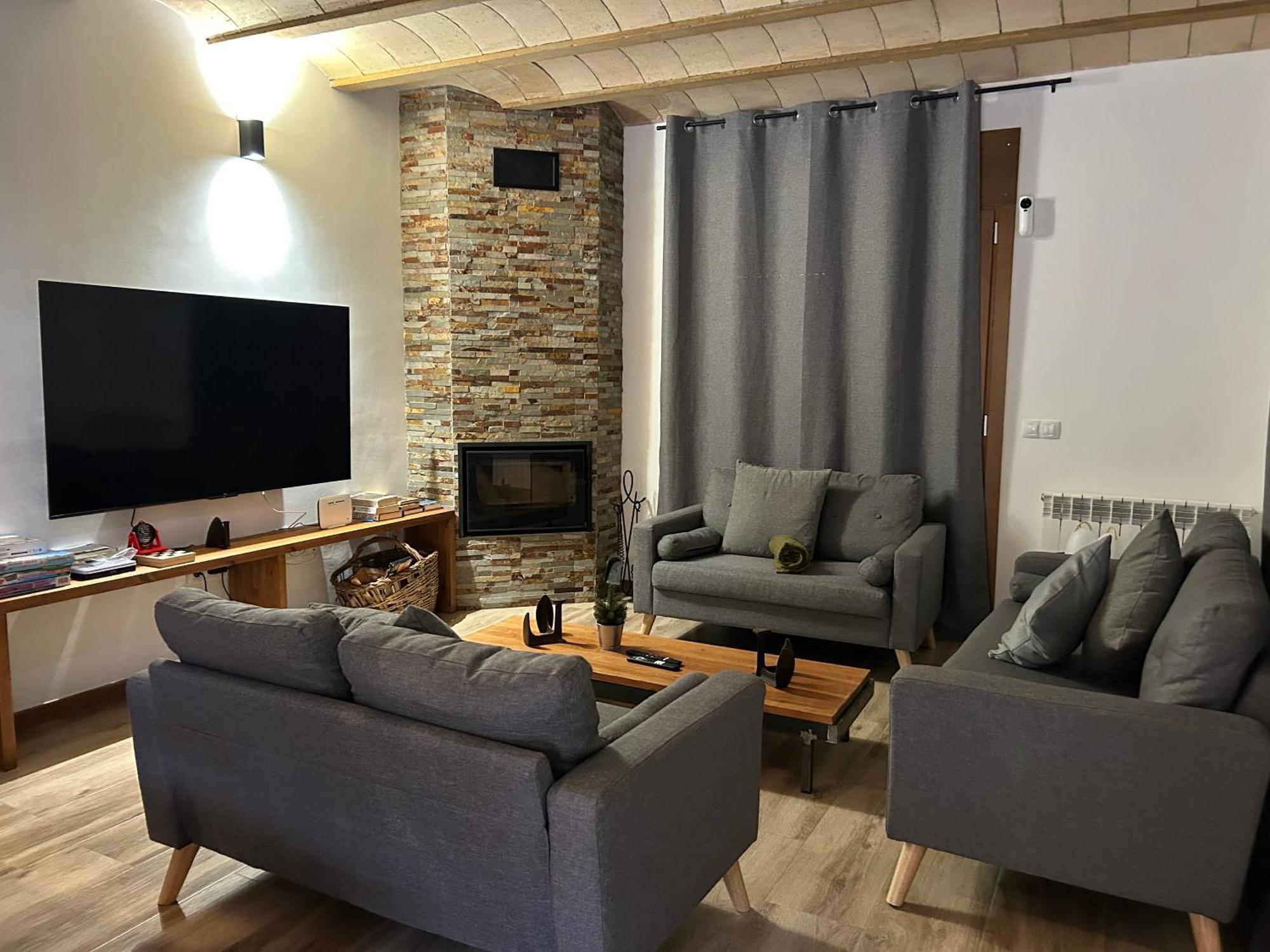 Casa De Les Escoles, Espinalbet - Alberga Castellar del Riu Buitenkant foto