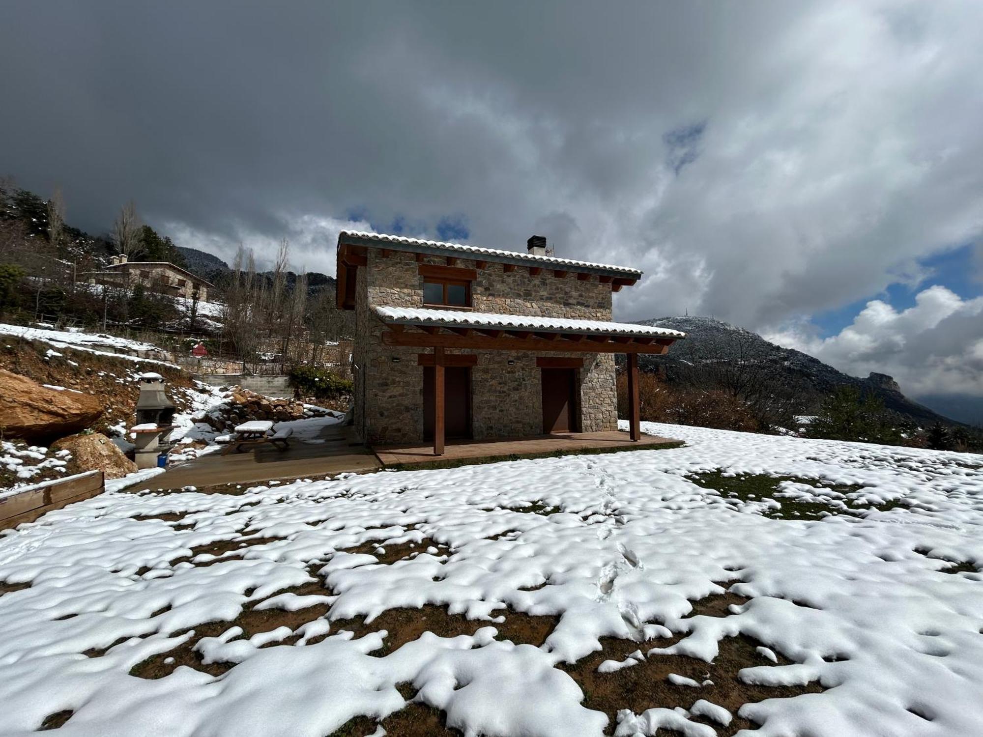 Casa De Les Escoles, Espinalbet - Alberga Castellar del Riu Buitenkant foto