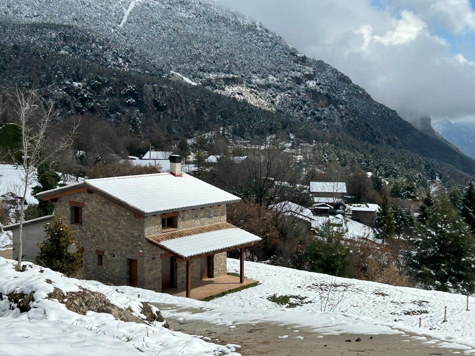 Casa De Les Escoles, Espinalbet - Alberga Castellar del Riu Buitenkant foto